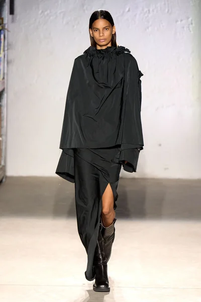 Look 17